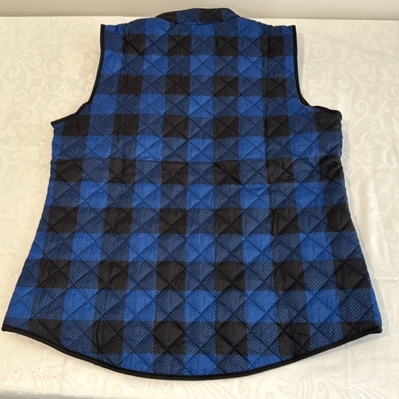Karen Scott Buffalo-Check Puffer Vest. Size M - Picture 8 of 12